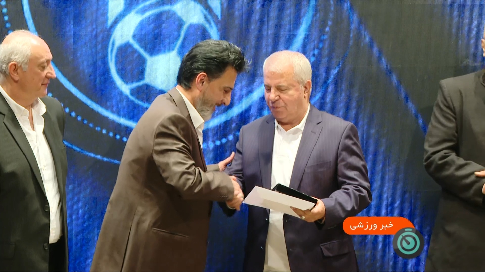 حواشی مراسم تجلیل از پیشکسوتان فوتبال به بهانه 98 سالگی فوتبال ایران