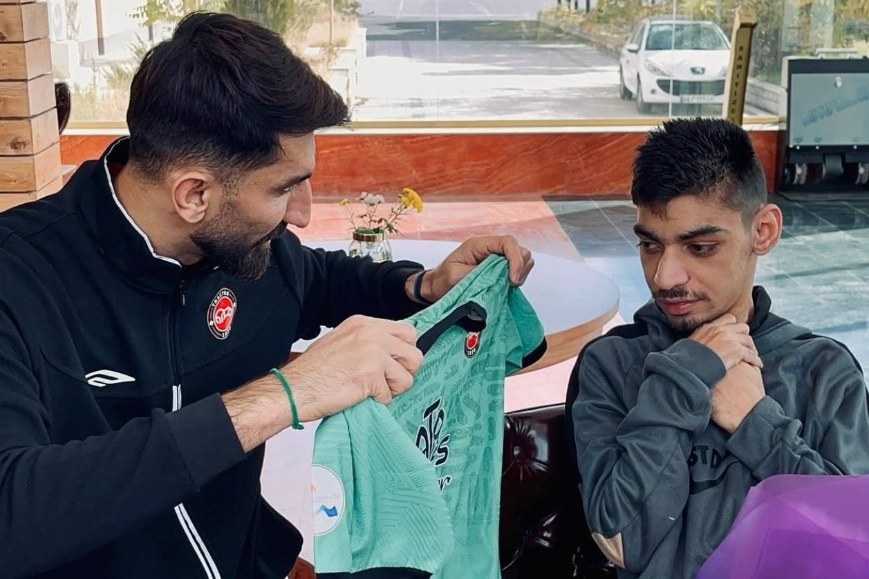 بیرانوند آرزوی طرفدار سیستان و بلوچستانی را برآورده کرد