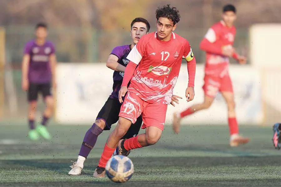 سه تیم فوتبال پرسپولیس در صدر جدول لیگهای پایه