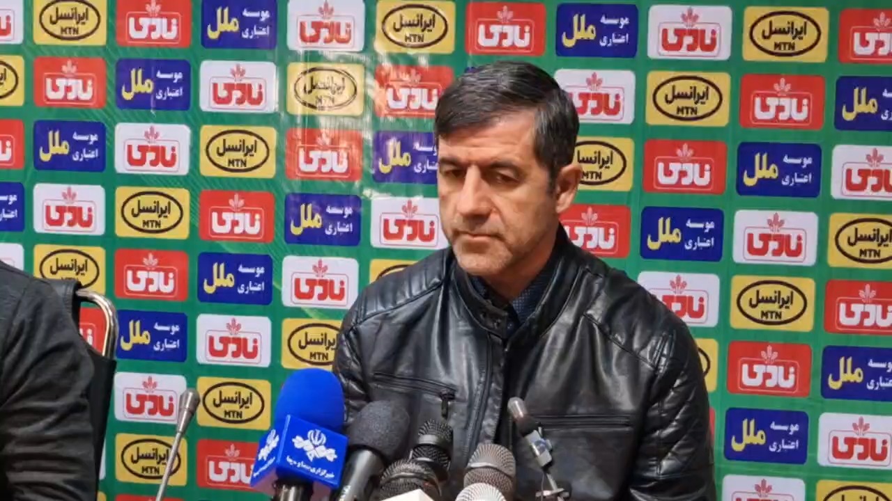 اختصاصی/ کریم باقری: پرسپولیس سرمربی بزرگ میخواهد