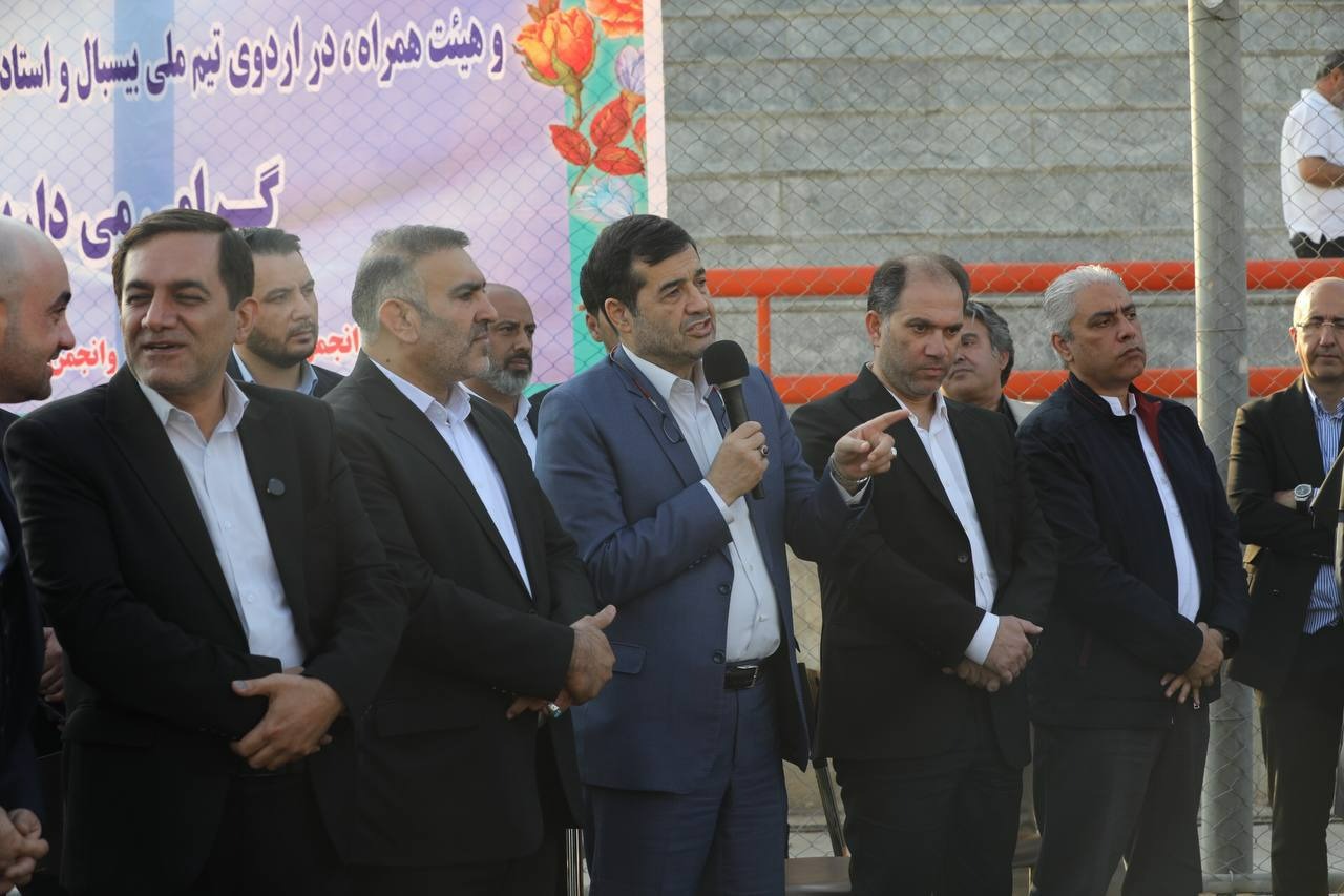 وزیر ورزش و‌ جوانان در اردوی تیم ملی بیسبال حضور یافت