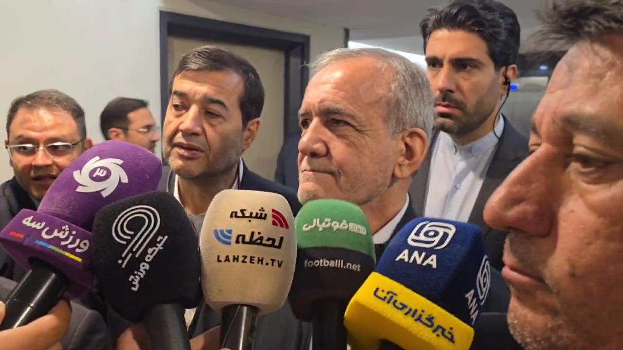 مصاحبه رئیس جمهور پس از خروج از مراسم اختتامیه "قهرمان ایران"