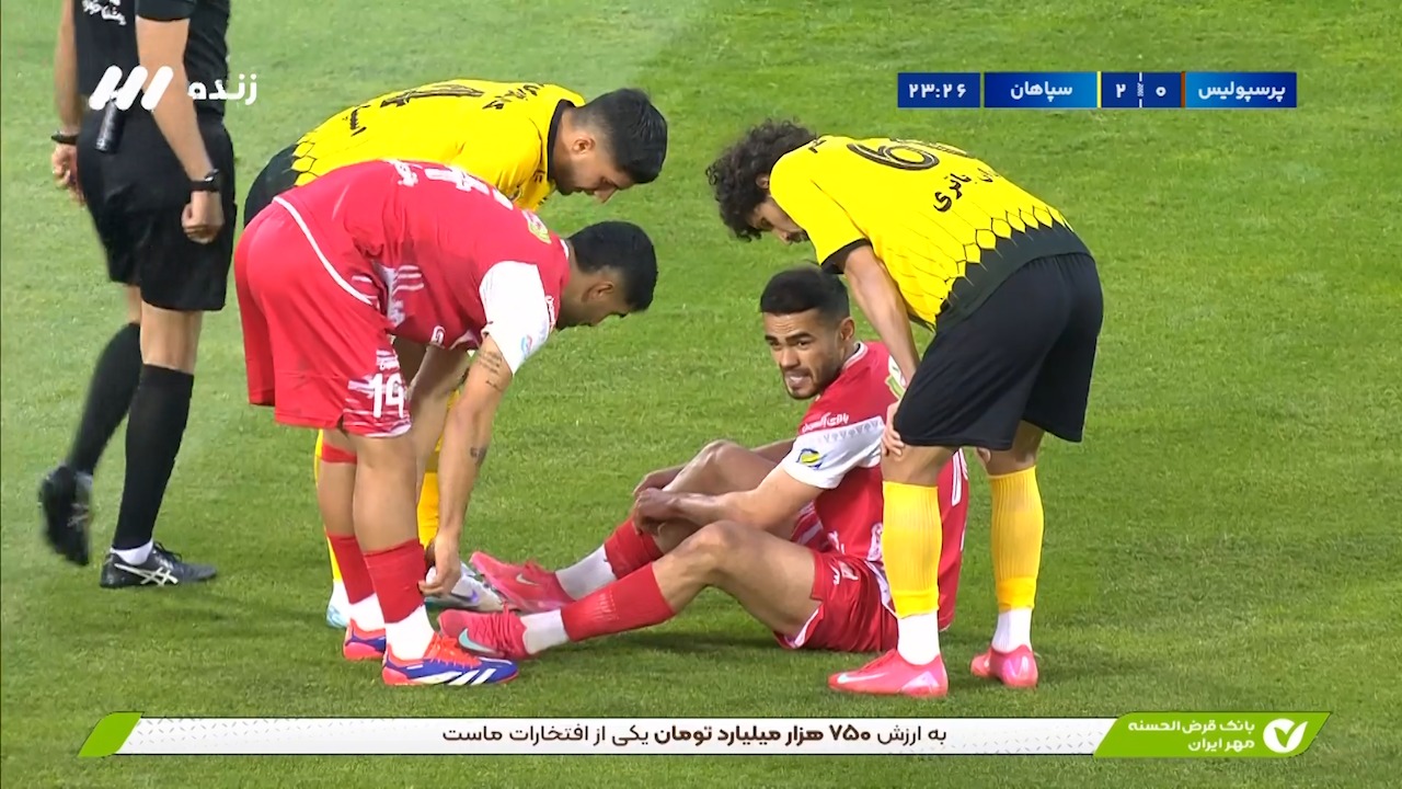 اوستون اورونوف بازهم مصدوم و تعویض شد!