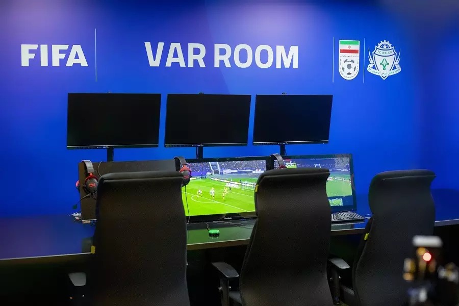 فولاد، مشتری جدید خرید VAR