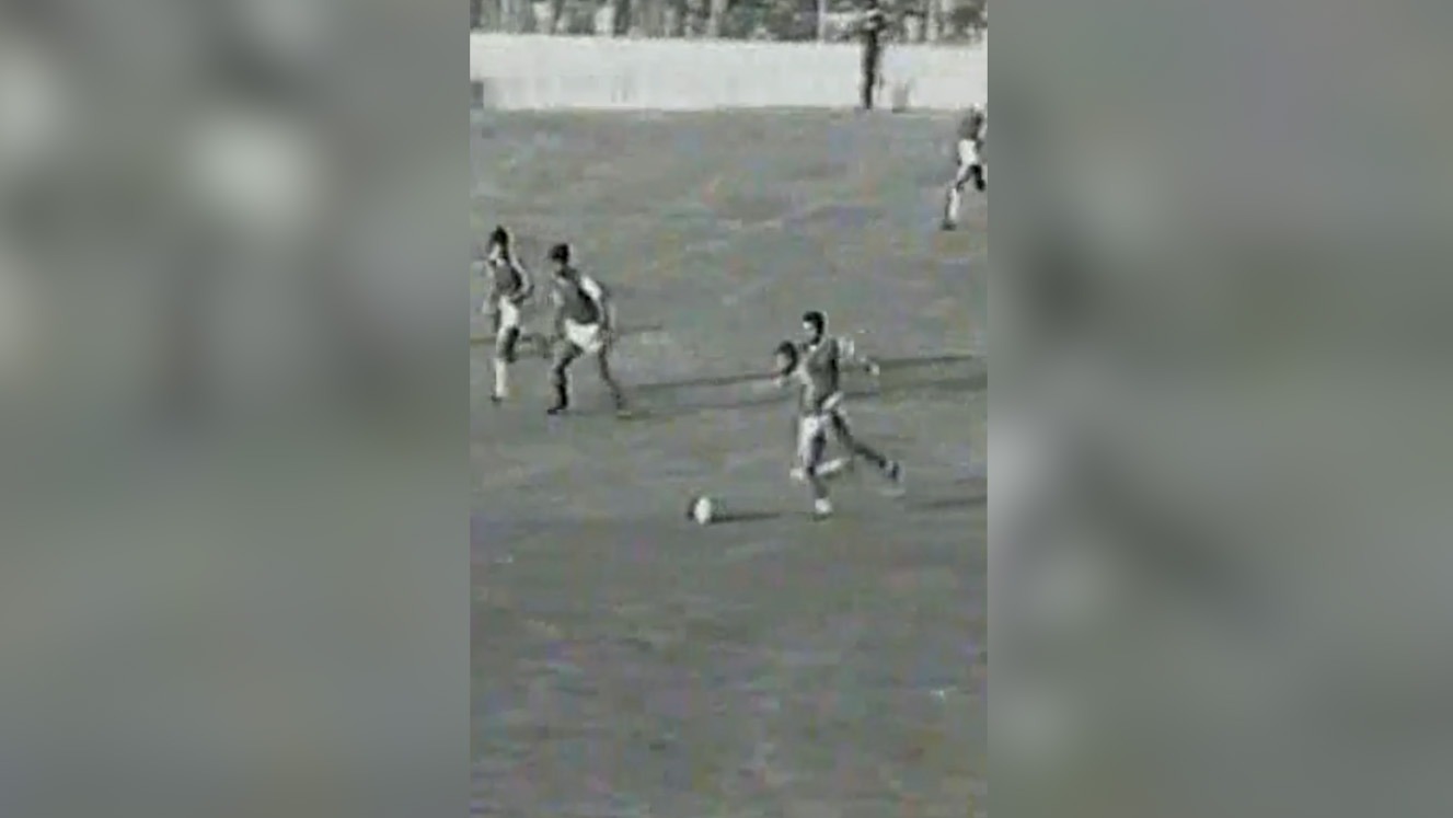نوستالژی/ گل رضا محمدی‌اصل بازیکن خیبر، ۳۹ سال قبل مقابل پرسپولیس در ورزشگاه تختی خرم آباد