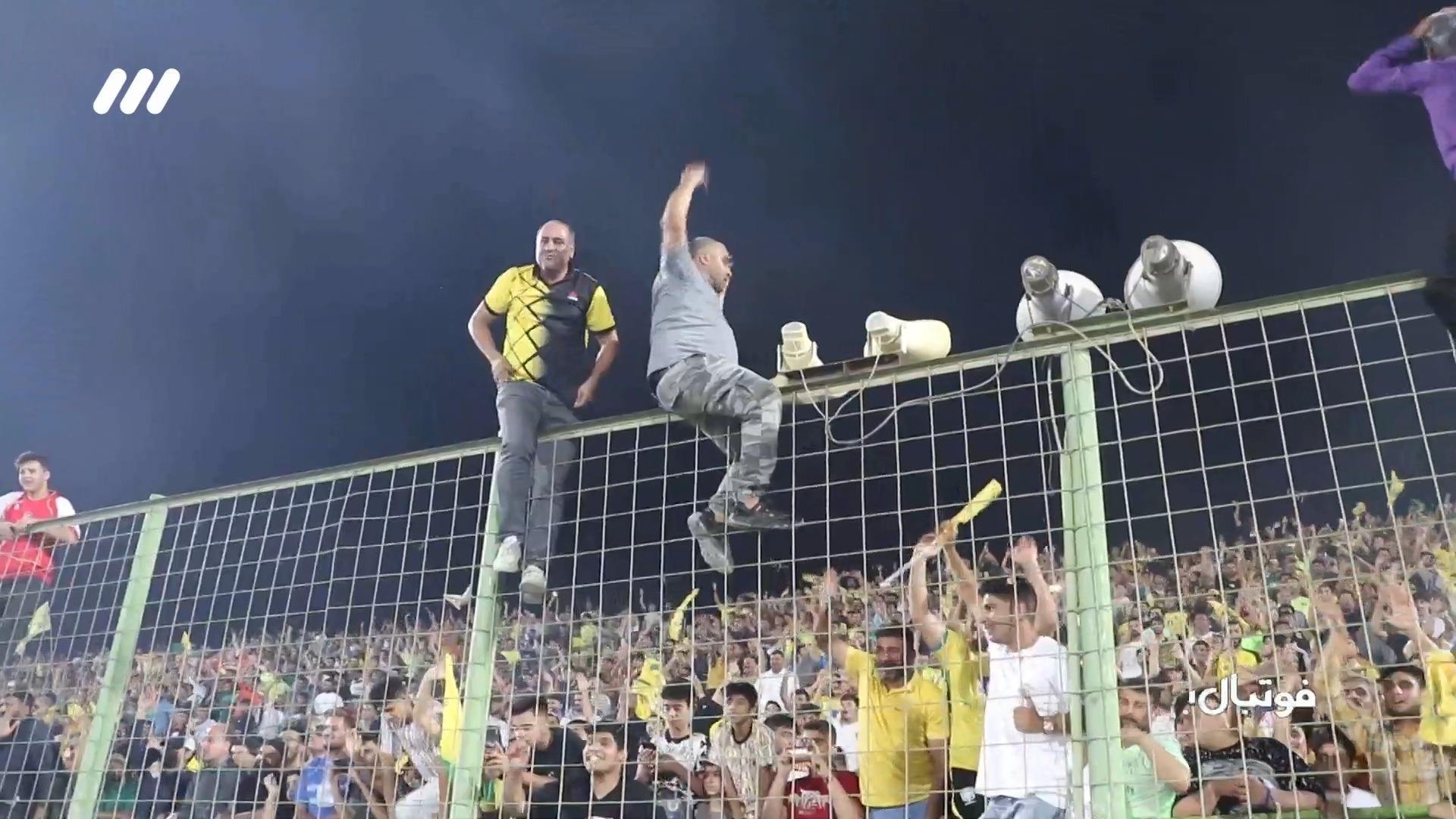 حواشی بازی صنعت نفت آبادان 2-0 پیکان