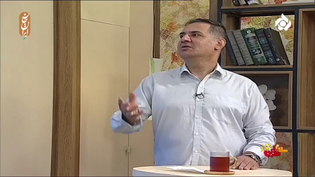 منیعی: فضای مجازی، پدر تیمها را درآورده است