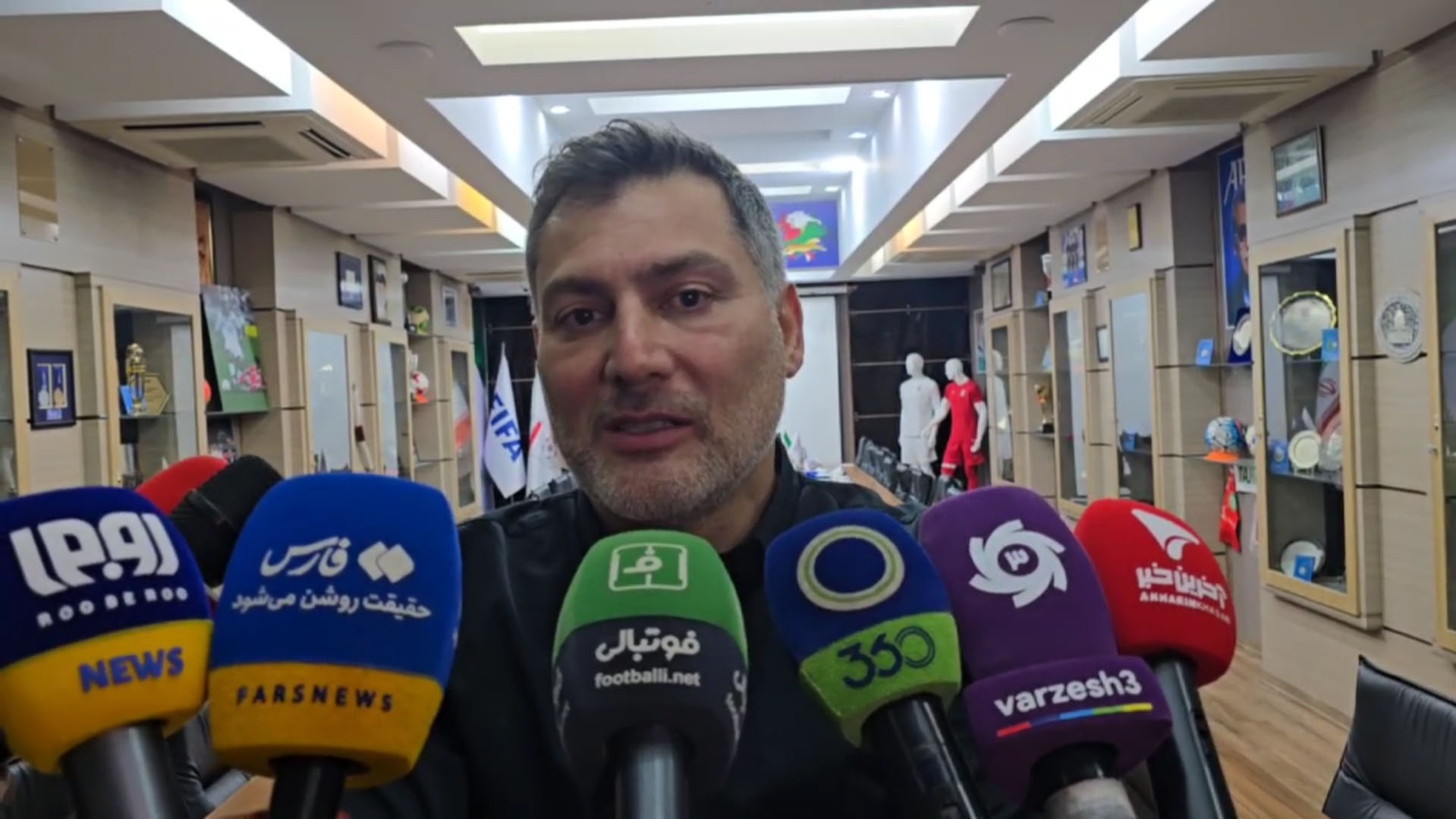 طباطبایی: سیدحسین حسینی گفته بود فصل بعد از استقلال جدا می‌شوم