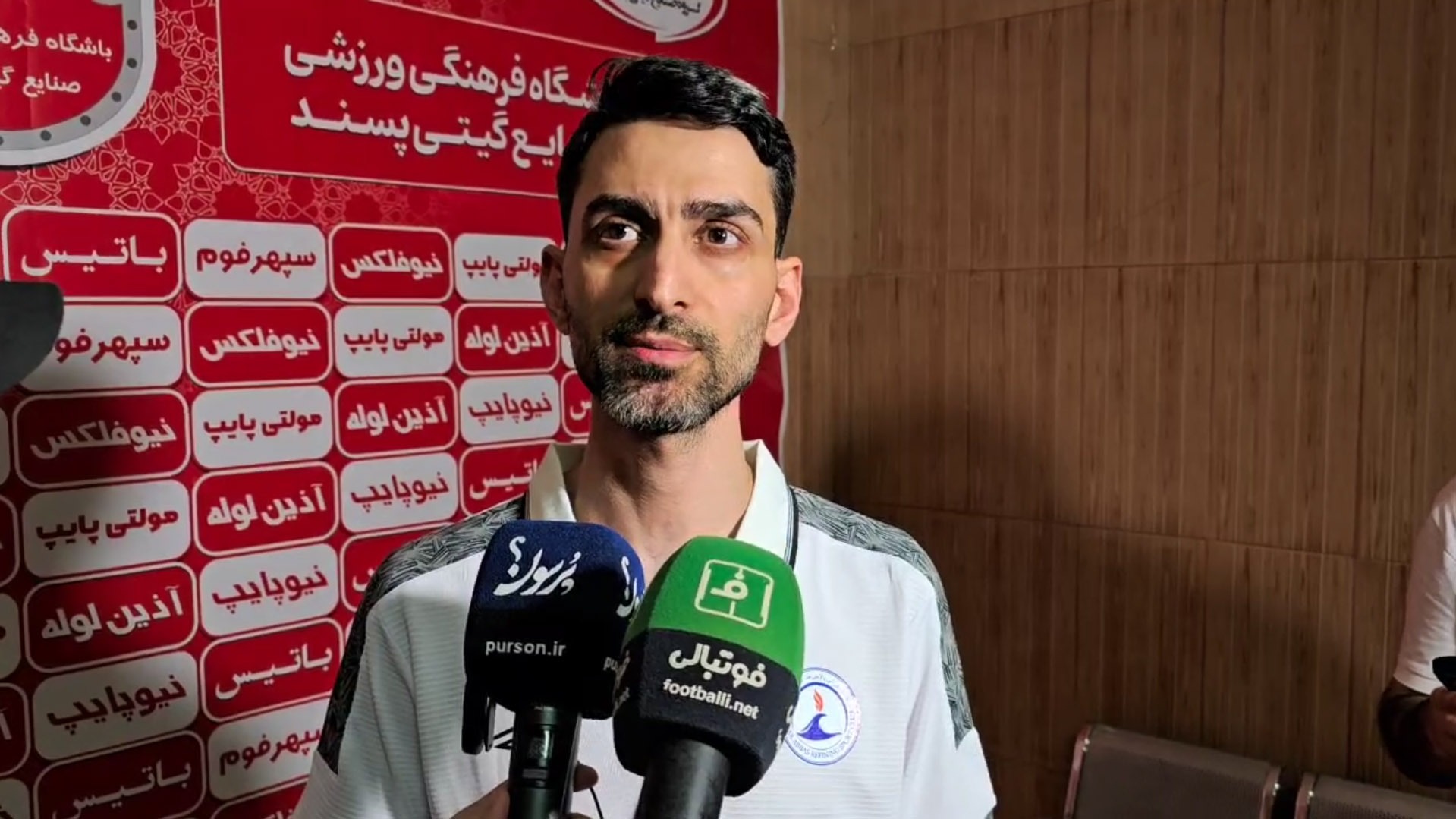 احمد صالحی: تیم داوری در بازی با گیتی پسند یک طرفه قضاوت کرد!