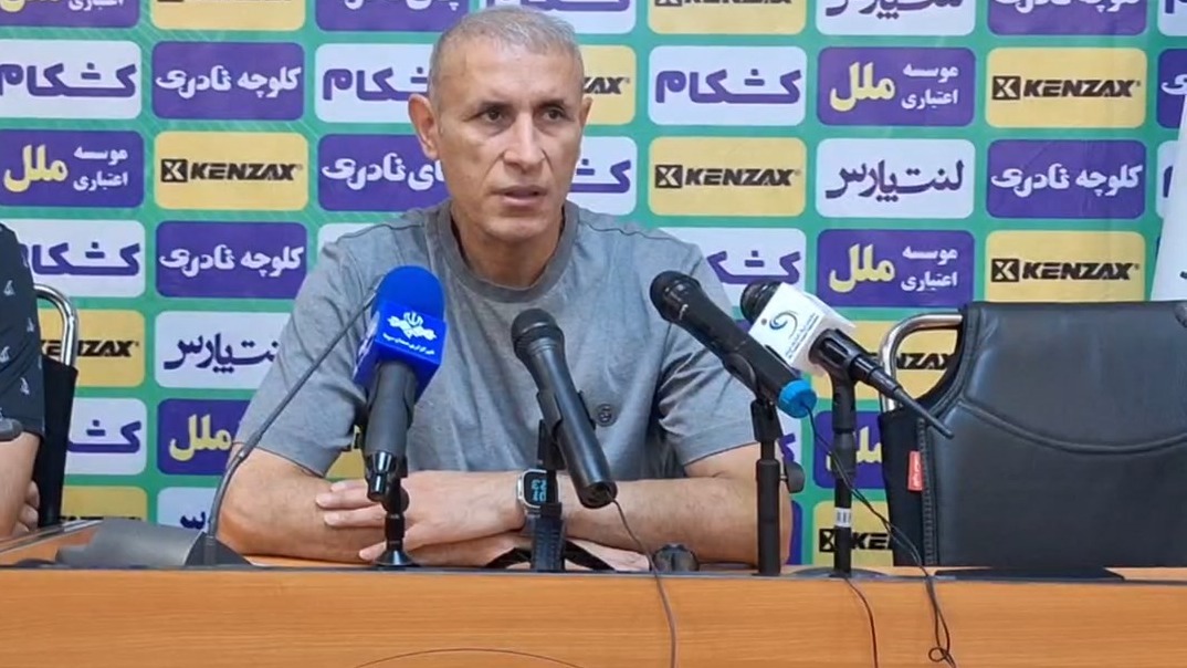 گل محمدی: به خاطر مشکلات مالی نتوانستیم بازیکن جذب کنیم