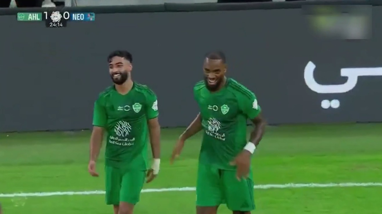 گل اول الاهلی عربستان به نئوم (ایوان تونی)