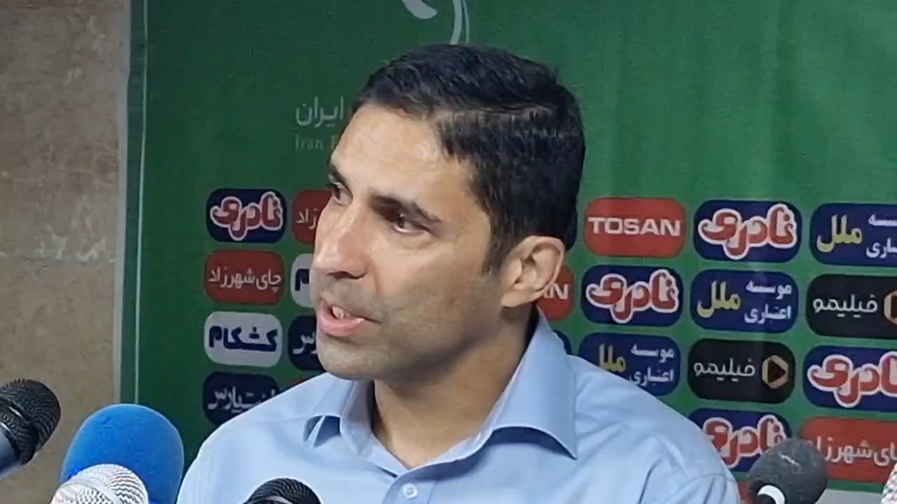 هاشمیان: تماشاگر از ما انتظار برد دارد، کمی بردبار باشید
