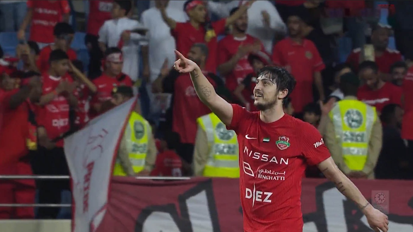 گل اول شباب الاهلی به النصر دبی (سردار آزمون در دقیقه 95)