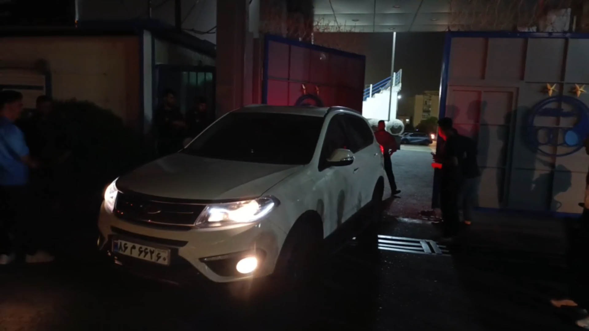 ساپینتو و بازیکنان استقلال بدون گفت‌و‌گو کمپ مرحوم ناصر حجازی را ترک کردند