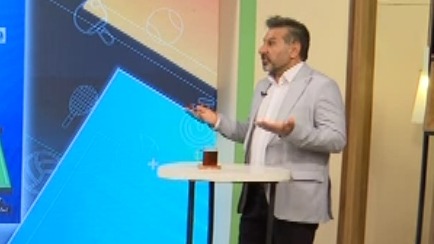 محمد مومنی: در استقلال شرایط برای گلزنی نازون فراهم نمی شود