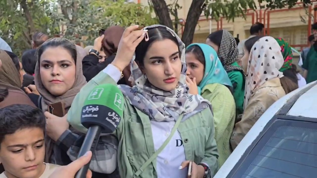 اعتراض بانوان طرفدار خیبر به مشکل بلیتفروشی بازی با پرسپولیس