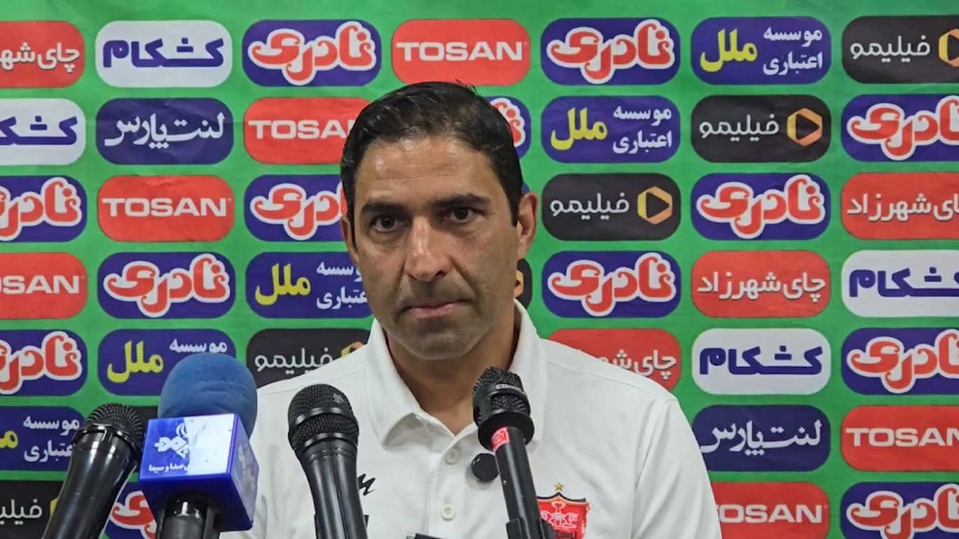 وحید هاشمیان: هیچ انگیزه مادی در ماندن من در پرسپولیس نیست