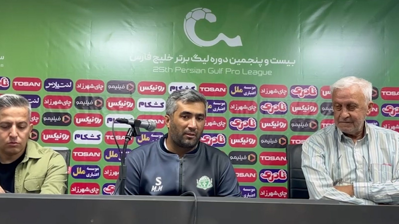 نشست خبری مجید محافظتکار مربی آلومینیوم اراک بعد از بازی با مس رفسنجان