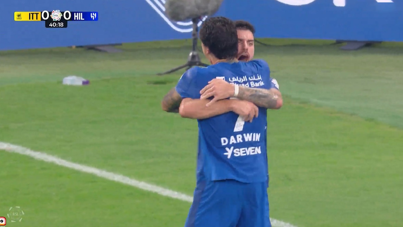 گل اول الهلال به الاتحاد (گل به خودی دومبیا)