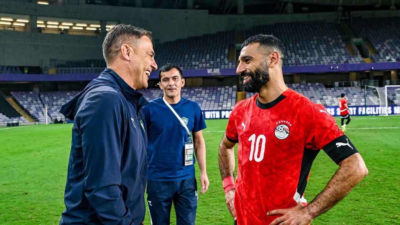 کاناوارو: مهار محمد صلاح غیر ممکن است!