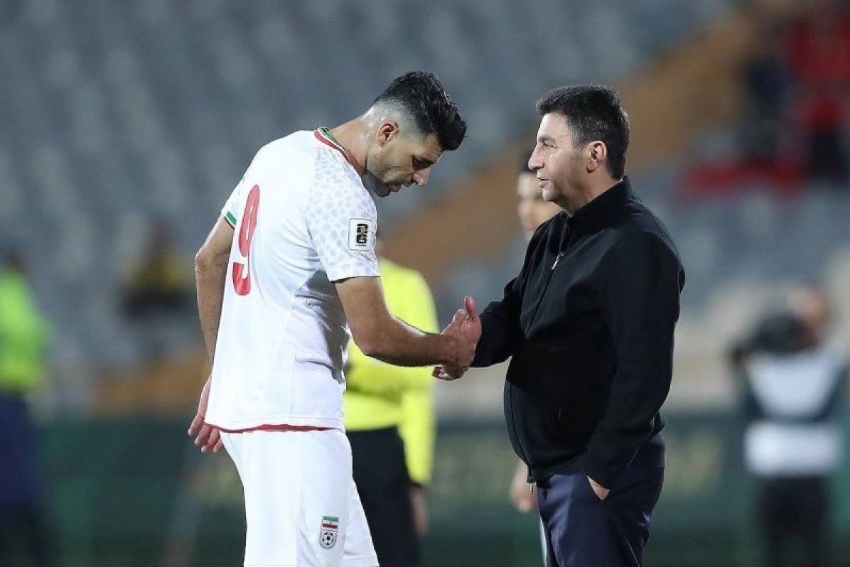 مثال عجیب قلعه‌نویی برای مبارزه با بازیکن‌سالاری؛ طارمی و افغانستان!