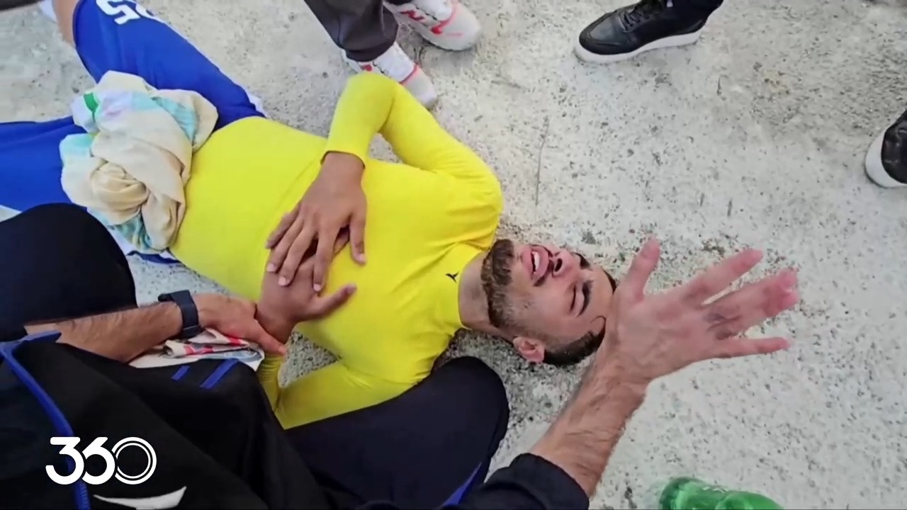 پرتاب گاز اشک آور در رختکن نفت آبادان در نوشهر