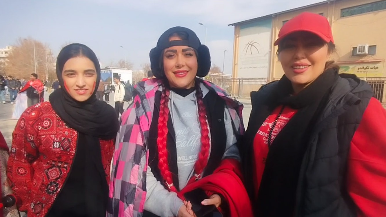 از خرید بلیت‌های گران تا پیش بینی نتیجه دربی توسط هواداران پرسپولیس و استقلال