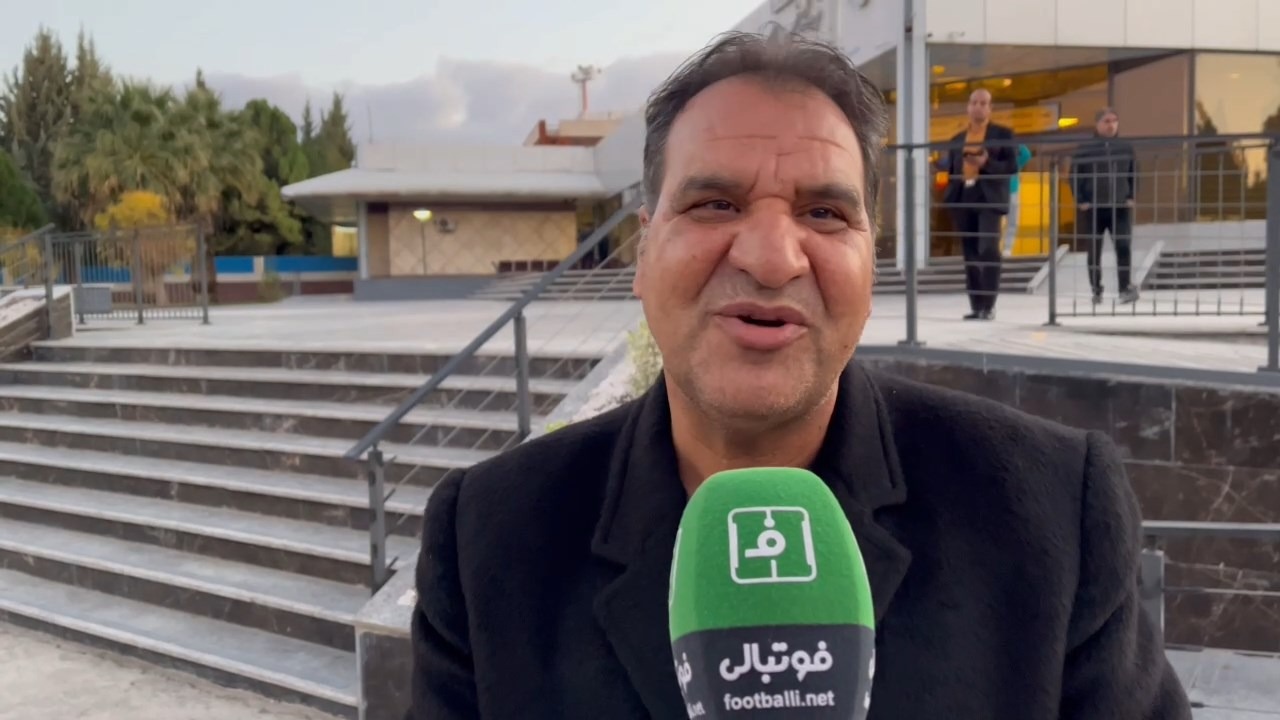 گفت و گو با هواداران هواداران خیبر و استقلال در فرودگاه