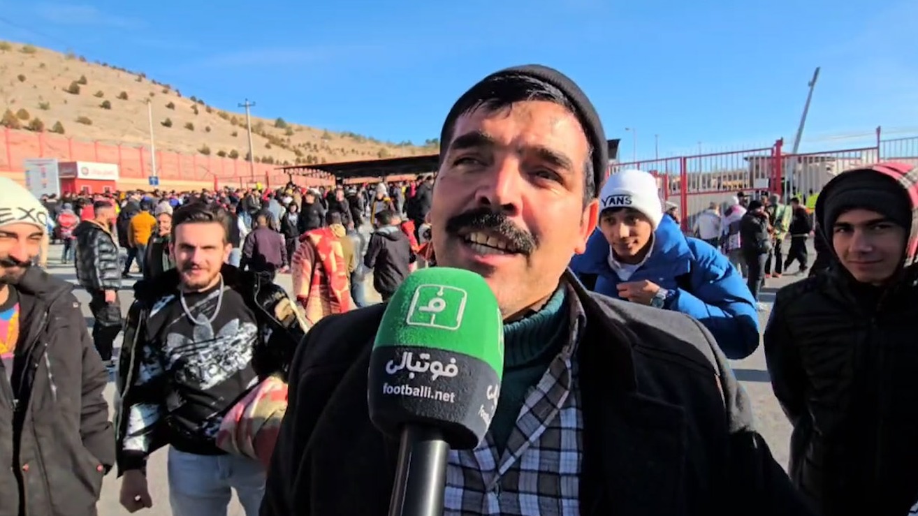 گفت و گو با هواداران تراکتور قبل از بازی با پرسپولیس در جام حذفی