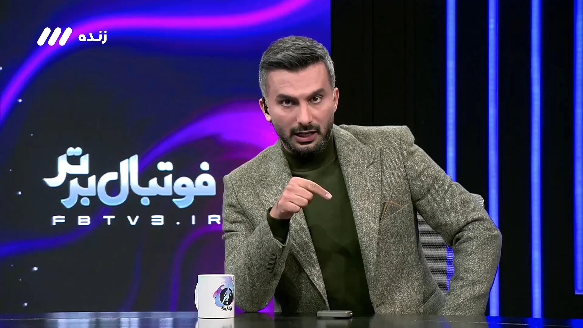 میثاقی: تاجرنیا به دلیل سوتی قرارداد اندونگ باید مطب خود را بفروشد