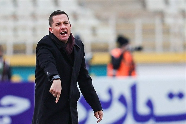 سرمربی پرسپولیس: خادمپور مقابل همه بازی کرده، چرا فقط بعضی تیمها امتیاز گرفتند؟