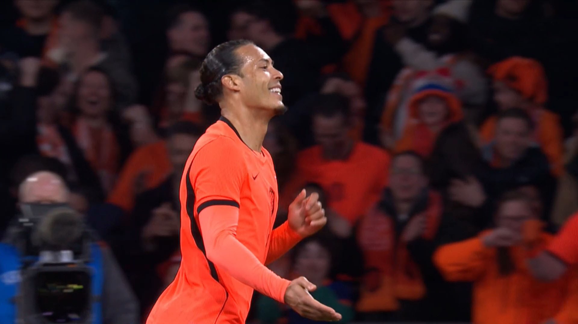 گل اول هلند به نروژ (فن دایک)