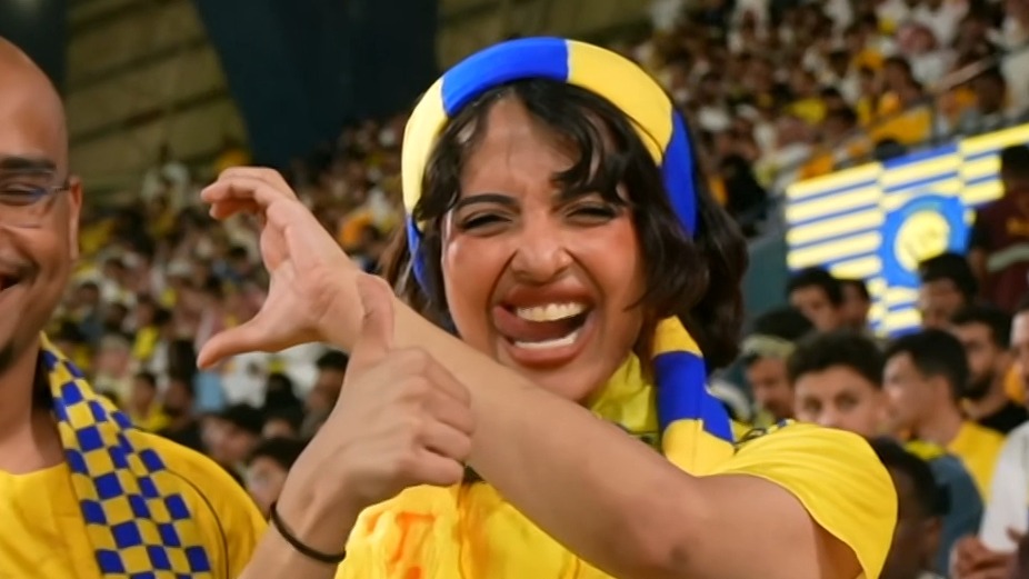 شادی هواداران النصر پس از نزدیک شدن به قهرمانی لیگ