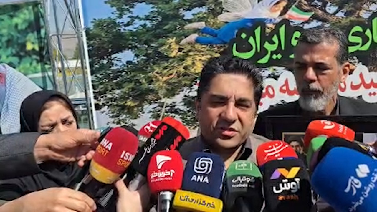 ثابت قدم: اقدامات لازم برای بازسازی چمن ورزشگاه آزادی انجام شده است