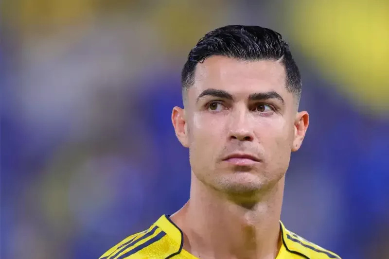 رونالدو در شب پیروزی مقابل الاهلی تونل افتخار نزد