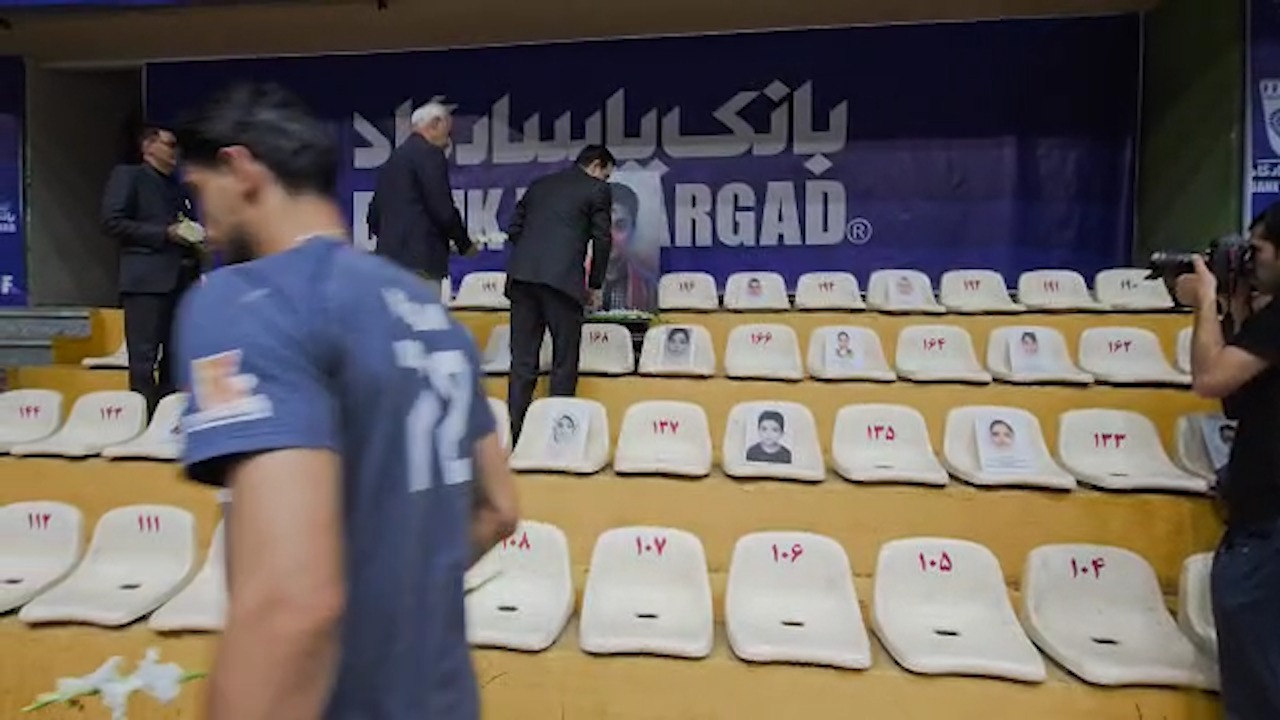 گلباران کودکان میناب توسط ملی پوشان والیبال