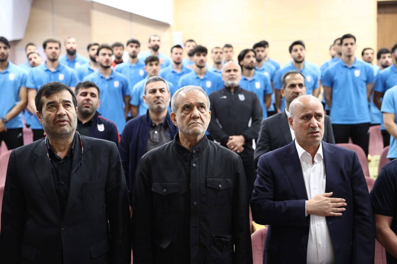 گزارش تصویری/ حضور رییس جمهور در اردوی تیم ملی