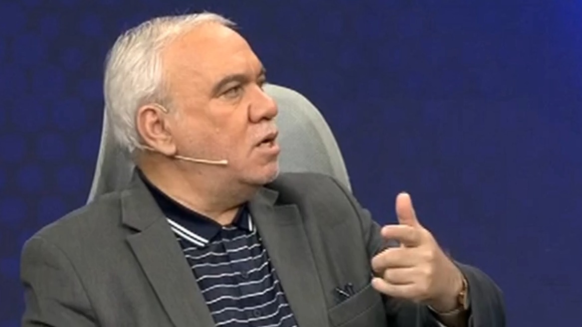 فتح الله زاده: مرحوم پورحیدری به دلیل پنهان کردن سیگار از من، دستش سوخت، این نهایت ادب است فوتبالی | 