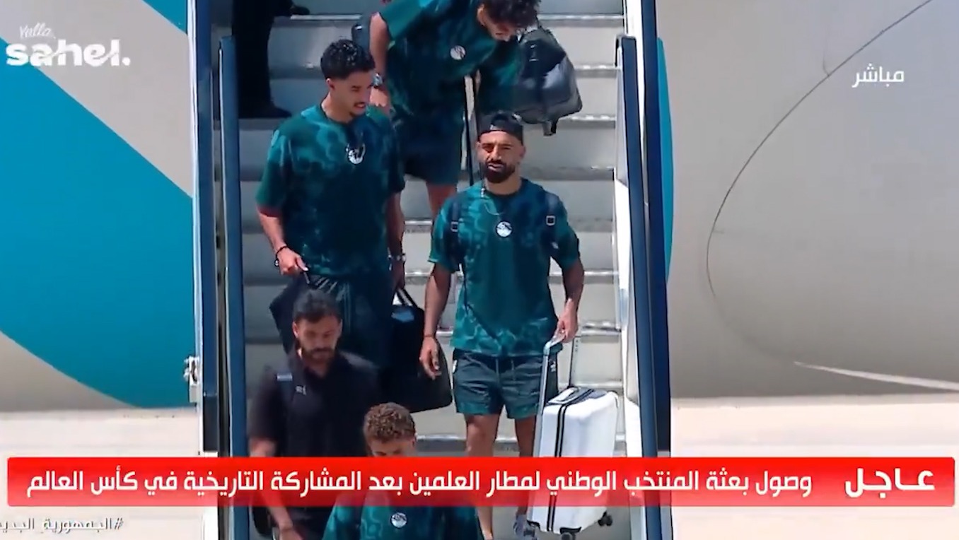 بازگشت تیم ملی مصر به کشورشان و استقبال پرشور در فرودگاه