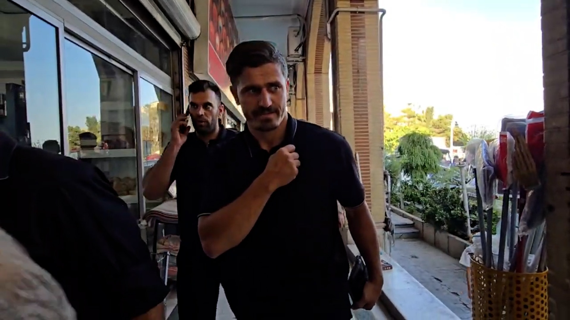 حضور وریا غفوری در مراسم ختم مادر حسین فرکی