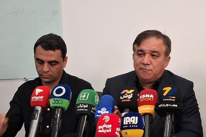 سوال از تاجرنیا: چرا در جلسه هیات رییسه، خواهان تعیین قهرمان نشدید؟