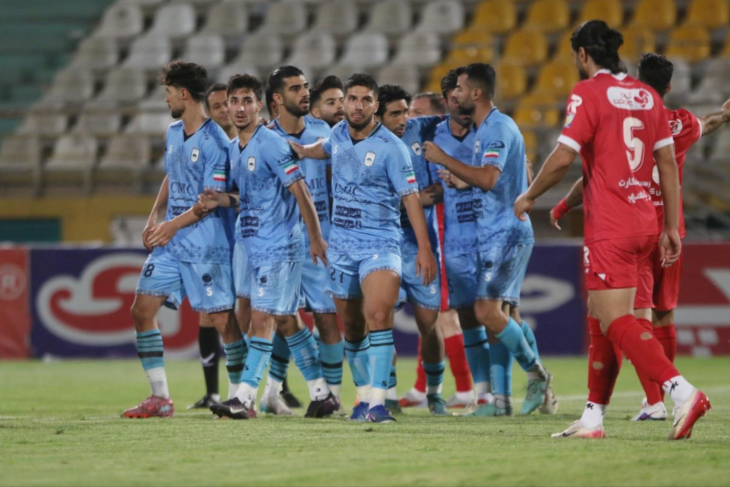 مدیرعامل چادرملو: بازیکنان از پای دیگ نذری آمدند و پرسپولیس را بردند