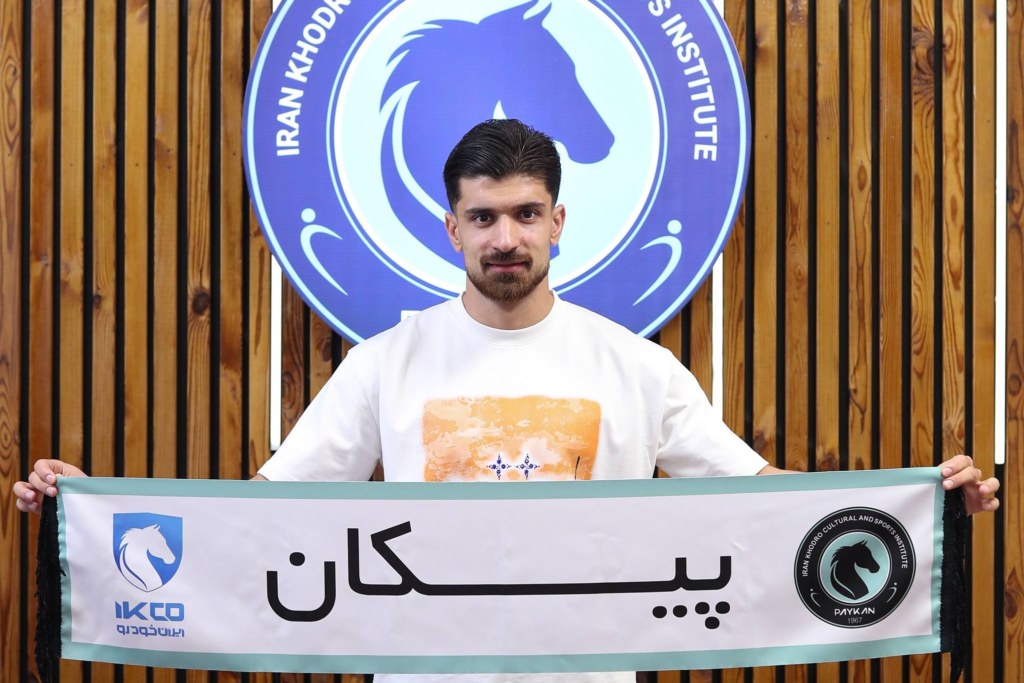 بازیکن چند پُسته و هجومی، عضو جدید پیکان