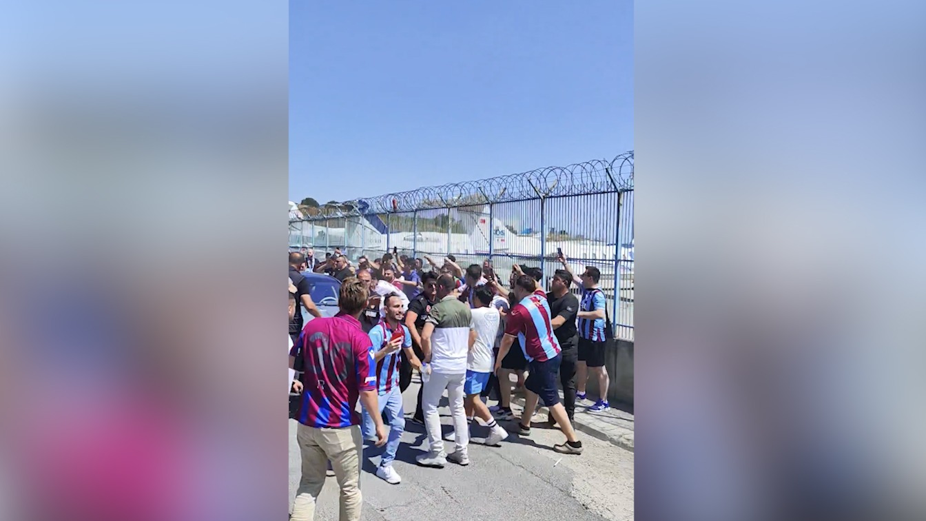 استقبال پرشور هواداران ترابزون‌ اسپور ترکیه از محمد صلاح