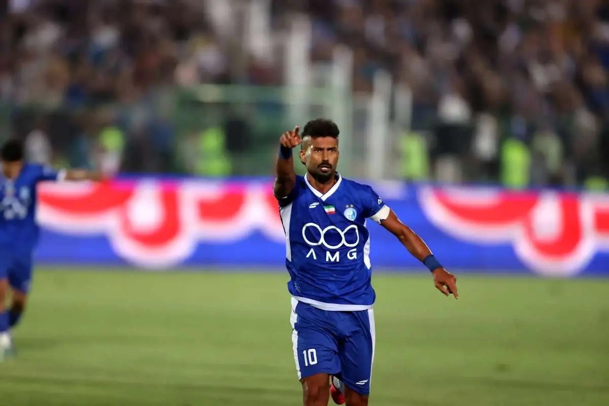 سوال روز/ چرا نام رضاییان برای حضور دوباره در پرسپولیس، مطرح شد؟