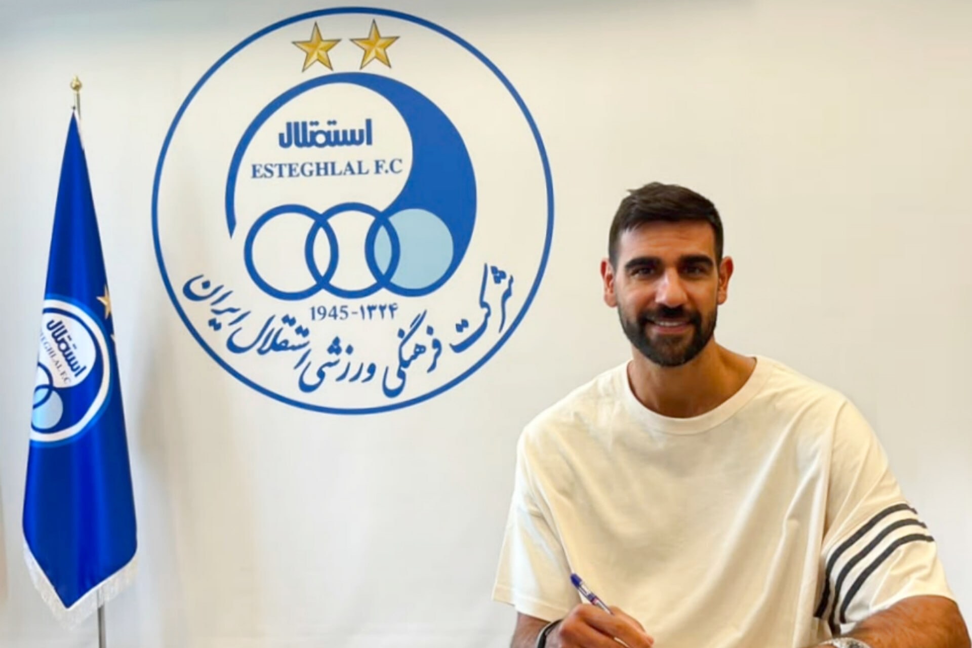 قرارداد کاپیتان بسکتبال استقلال تمدید شد