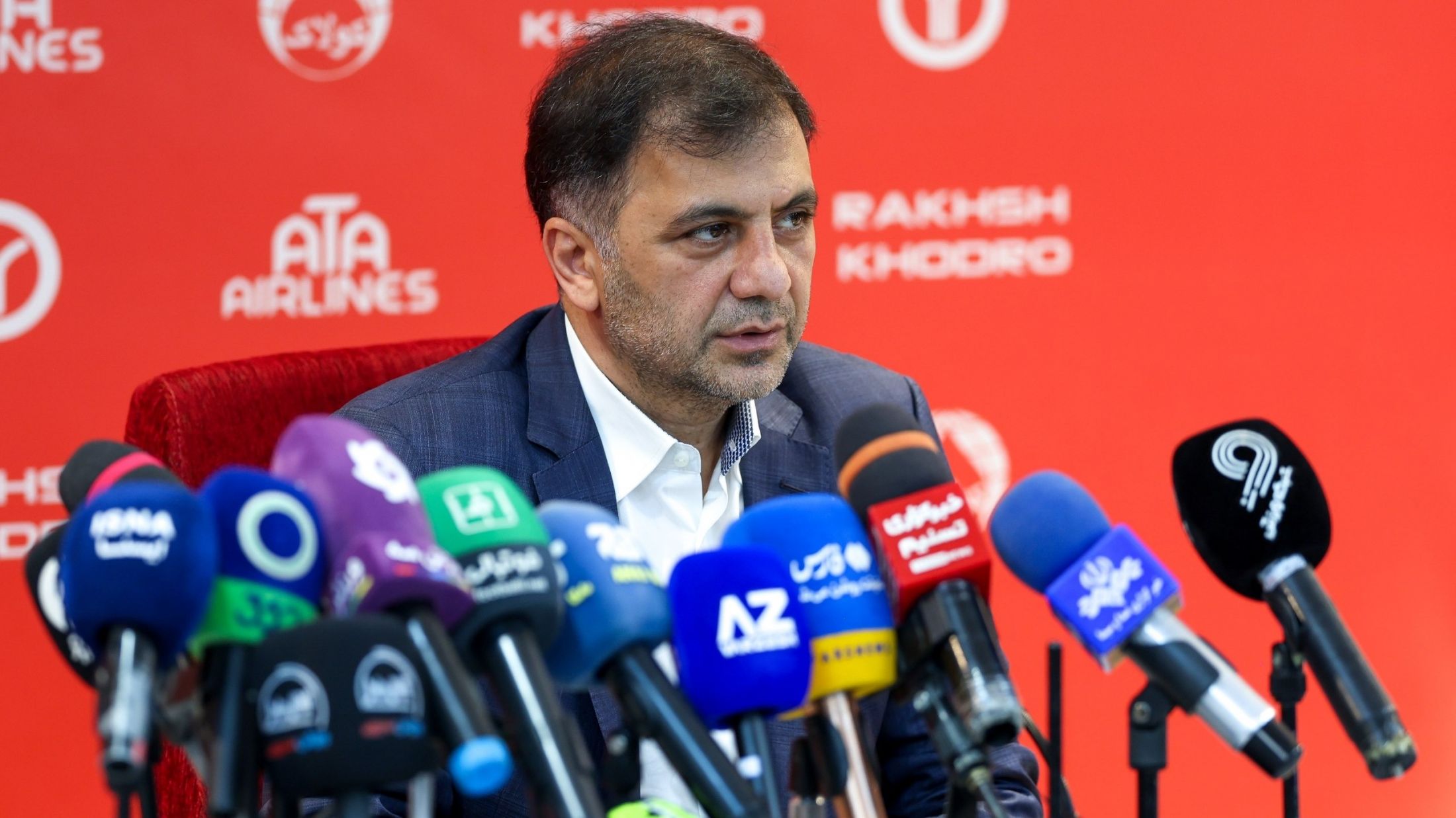 حجت کریمی: باید بتوانیم دل هواداران را خوش کنیم