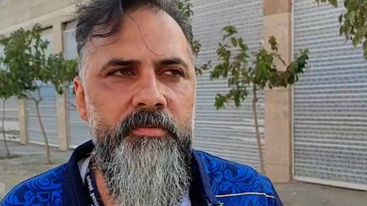 کنایه هوادار استقلال به مدیریت باشگاه و رفتار رامین رضاییان
