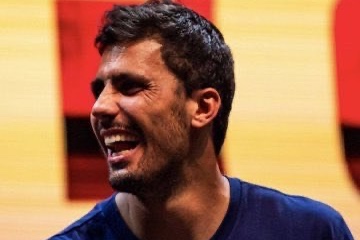 رودری برای فلیک فقط یک هافبک نیست؛ او رهبر جدید بارسلونا خواهد بود