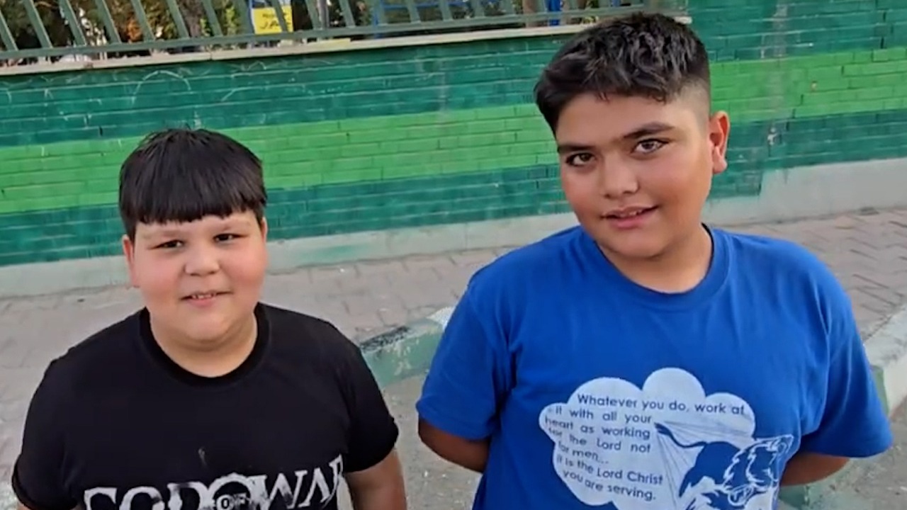 مصاحبه فان و جالب با دو هوادار کم سن و سال استقلال